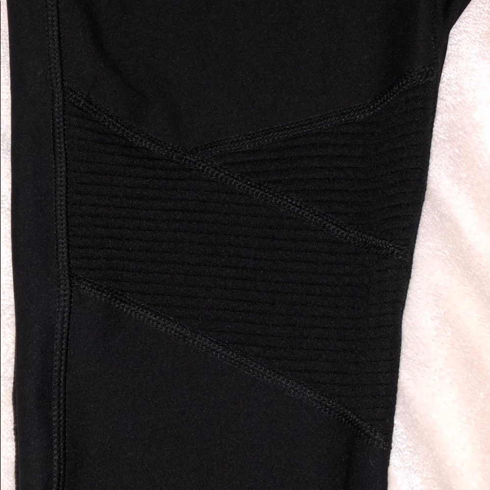 Leggings- NEVER WORN